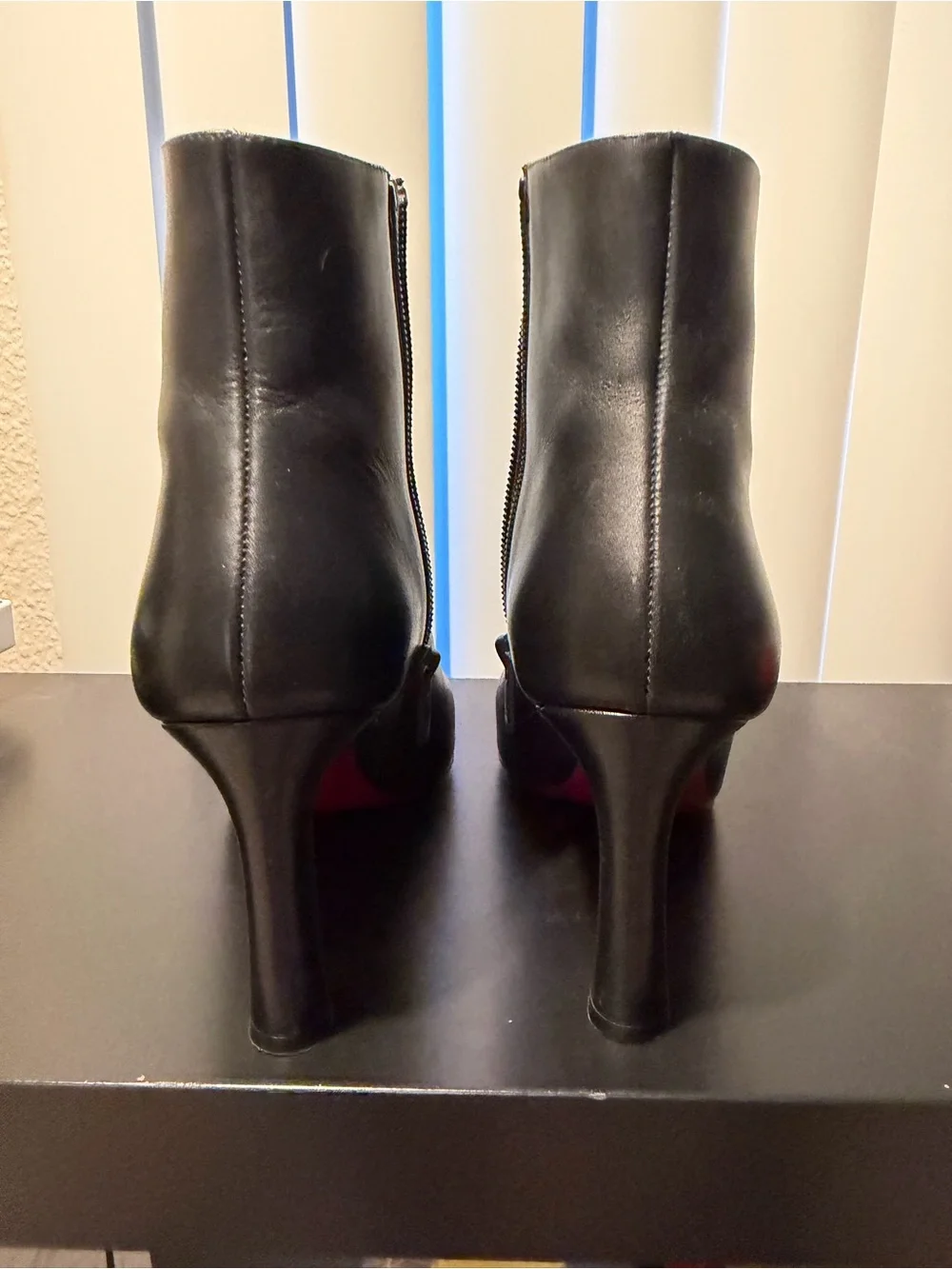 Christian Louboutin Black Pointed-Toe Leather Ankle Booties - Picture 4 of 8
